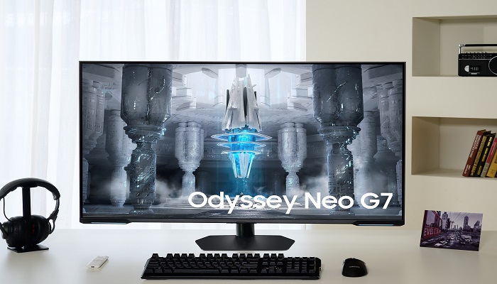 Odyssey Neo G7 43″ — The First Mini-LED Flat Gaming Monitor
